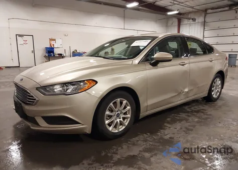 2018 Ford Fusion S z USA, uszkodzony, nr VIN 3FA6P0G75JR154283